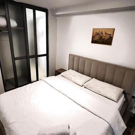 Tirana Center Apartment 외부 사진