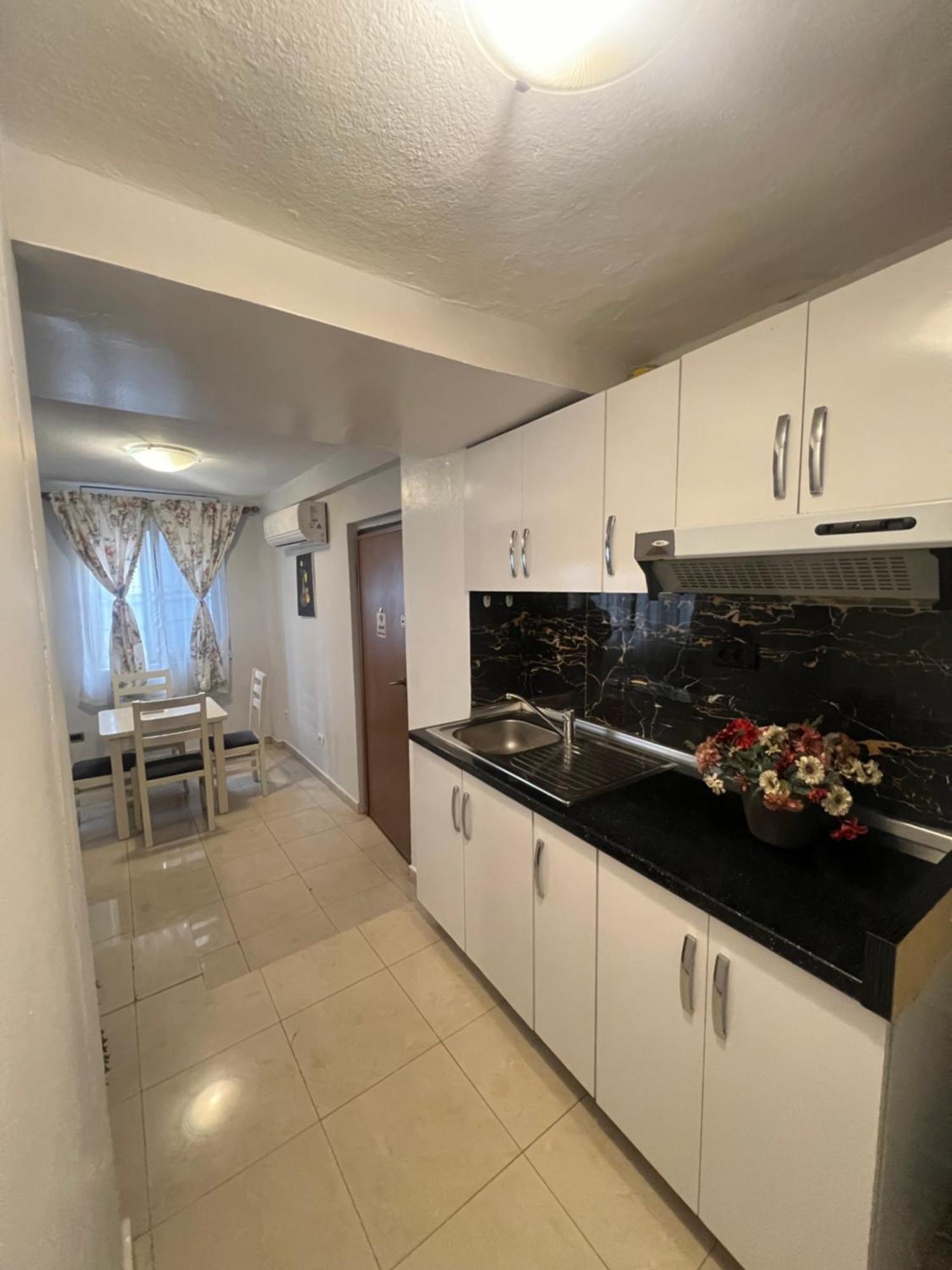 Tirana Center Apartment 외부 사진